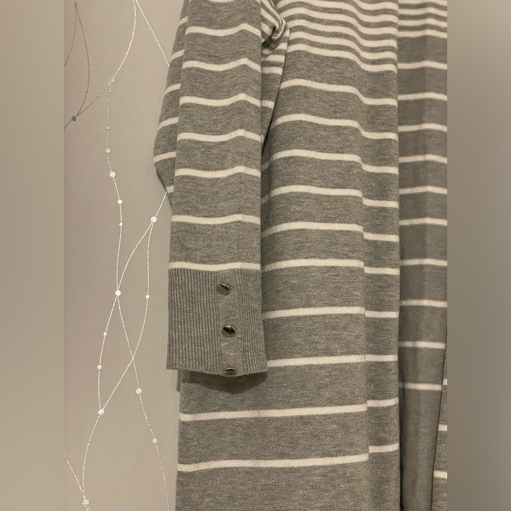 Retrology cardigan size 2X - Picture 2 of 3